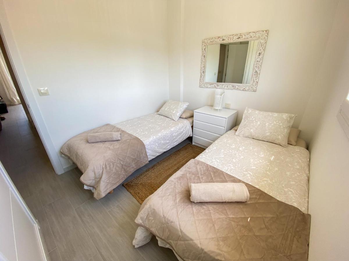 Апартаменты Tarifa Cozy House - Pool - Parking - Family Экстерьер фото